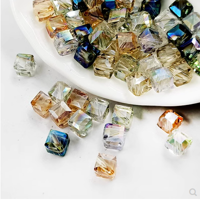 20pcs Facted Square Glass Beads Diamond Effect Dazzle