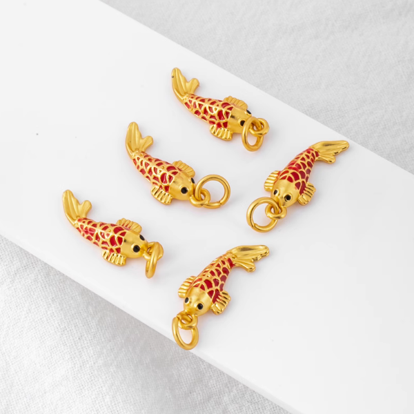 Alloy Dispensing Fish Pendant 18K Plated
