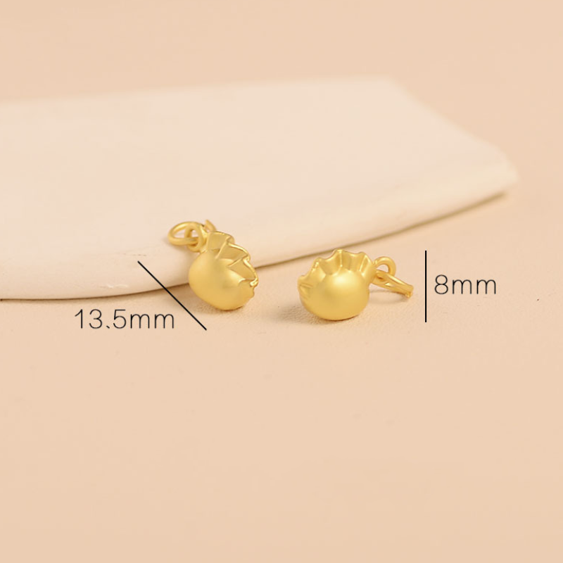Alloy 18K Gilded and Dispensing Cute Pendants Piece