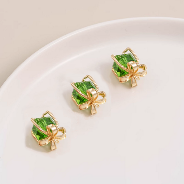 Brass Zircon Gift Box Pendant - PMGF-01