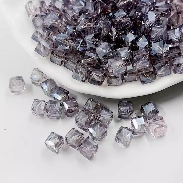 20pcs Facted Square Glass Beads Diamond Effect Dazzle