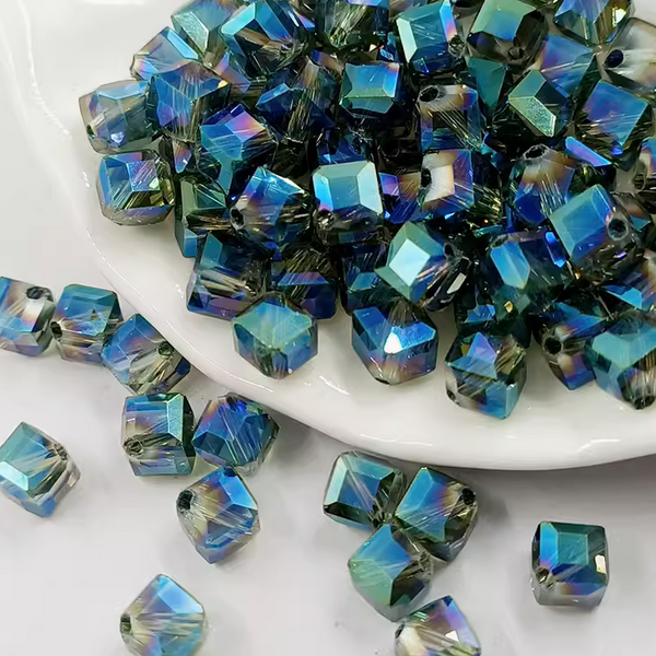 20pcs Facted Square Glass Beads Diamond Effect Dazzle