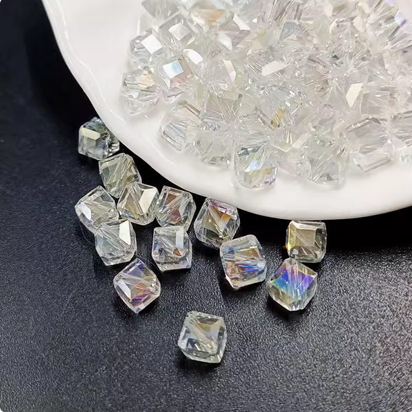 20pcs Facted Square Glass Beads Diamond Effect Dazzle