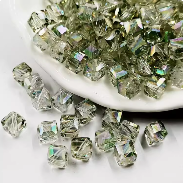 20pcs Facted Square Glass Beads Diamond Effect Dazzle