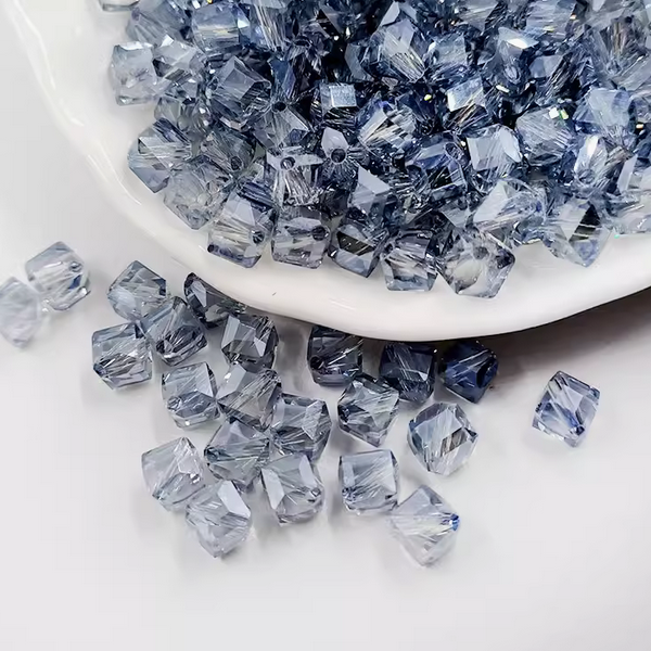 20pcs Facted Square Glass Beads Diamond Effect Dazzle